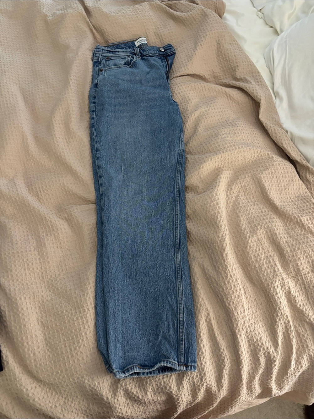 Abercrombie & Fitch Classic Straight-Leg Jeans in Mid Blue